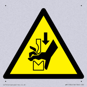 W030 Warning: Hand crushing between press brake tool